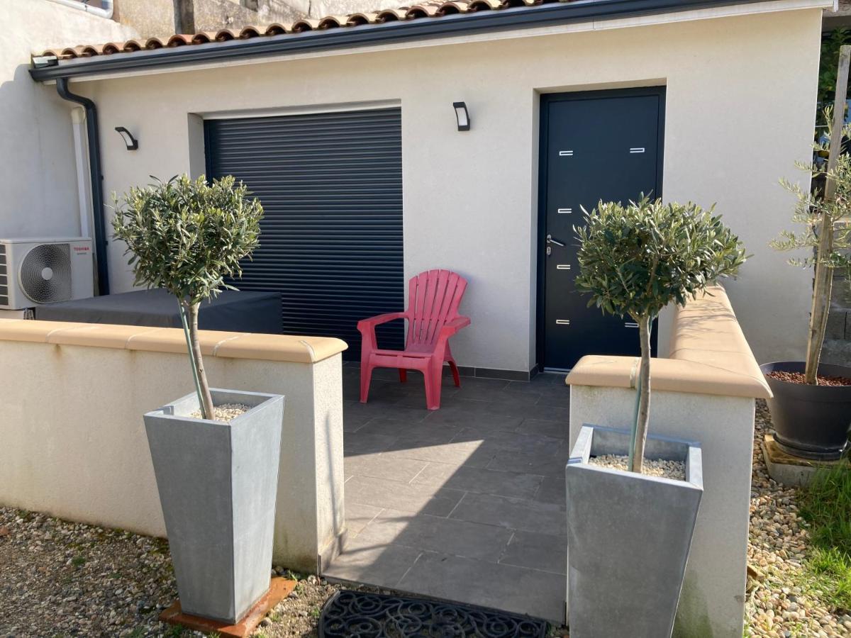 Studio Meuble Du Bourg Puymiclan Εξωτερικό φωτογραφία